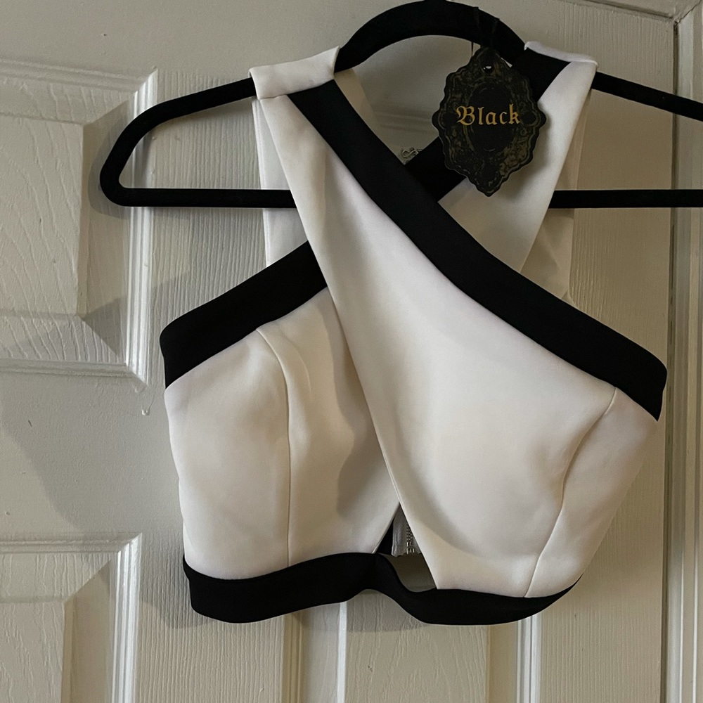 white and black top never use